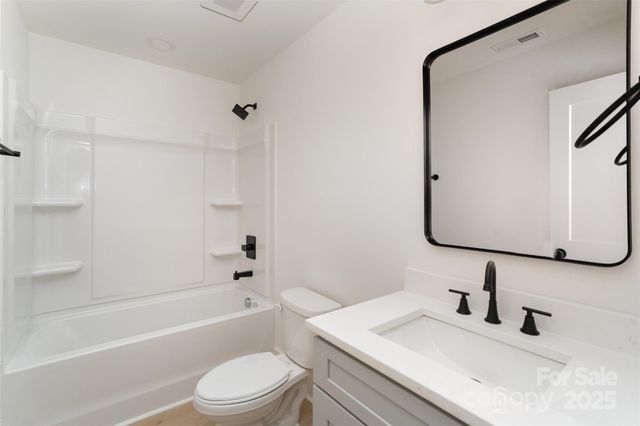 604 6th Street Court NW, Conover, NC 28613