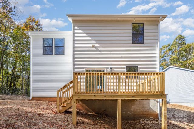 604 6th Street Court NW, Conover, NC 28613