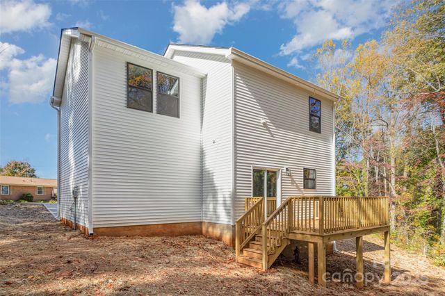 604 6th Street Court NW, Conover, NC 28613