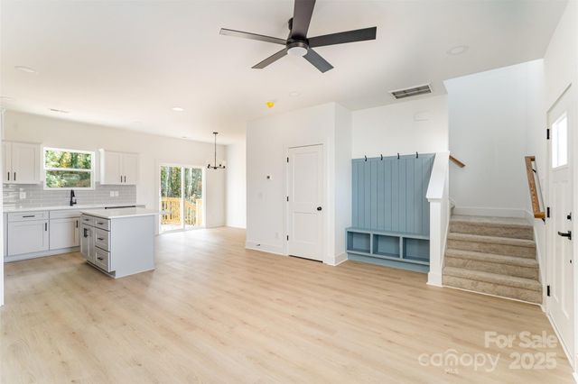 604 6th Street Court NW, Conover, NC 28613