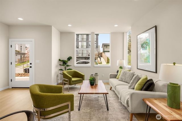 906 A 28th Avenue S, Seattle, WA 98144