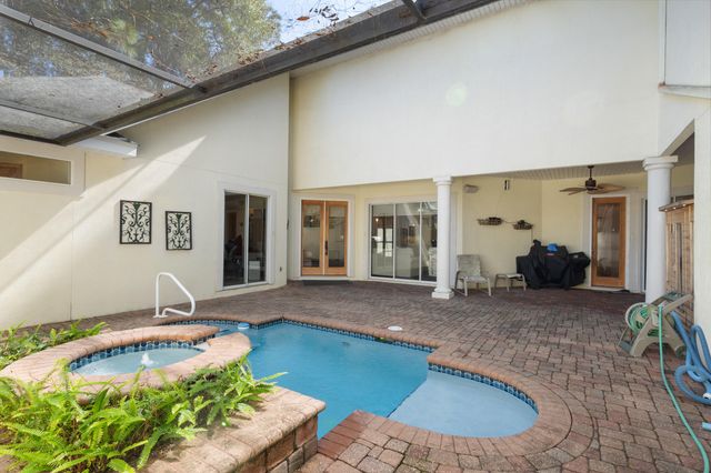 831 Coldwater Creek Circle, Niceville, FL 32578