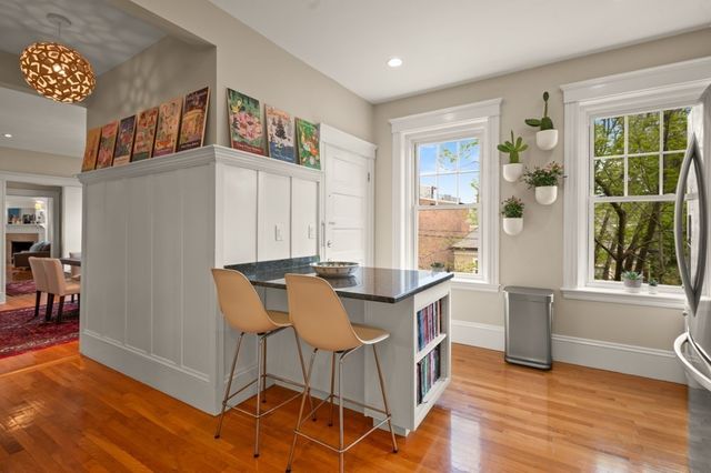 8 Colbourne Cres 3, Brookline, MA 02445