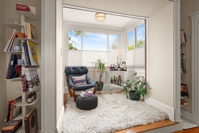 8 Colbourne Cres 3, Brookline, MA 02445