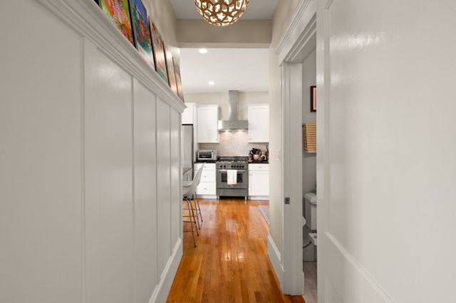 8 Colbourne Cres 3, Brookline, MA 02445