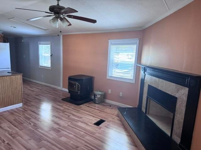 43 Mobile Drive, Hudson, NH 03051