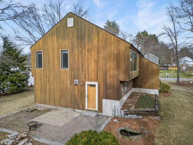 23 Radcliffe Drive, Milford, NH 03055