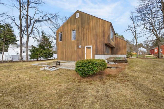 23 Radcliffe Drive, Milford, NH 03055