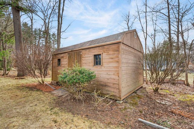 23 Radcliffe Drive, Milford, NH 03055