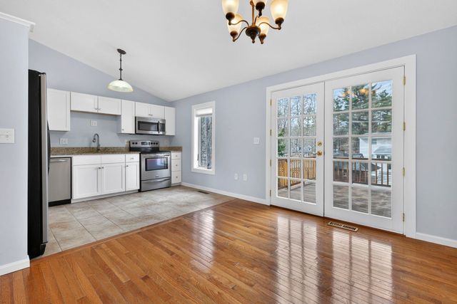 23 Radcliffe Drive, Milford, NH 03055