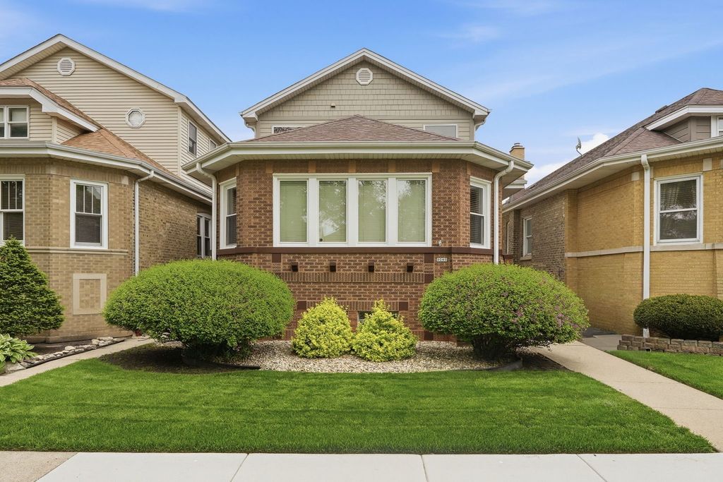 3505 N Nottingham Avenue, Chicago, IL 60634