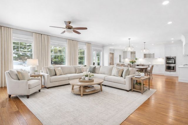 37 Mayflower Road, Winchester, MA 01890