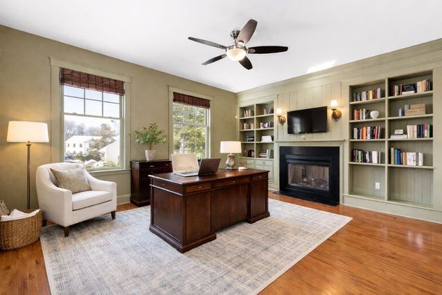 37 Mayflower Road, Winchester, MA 01890