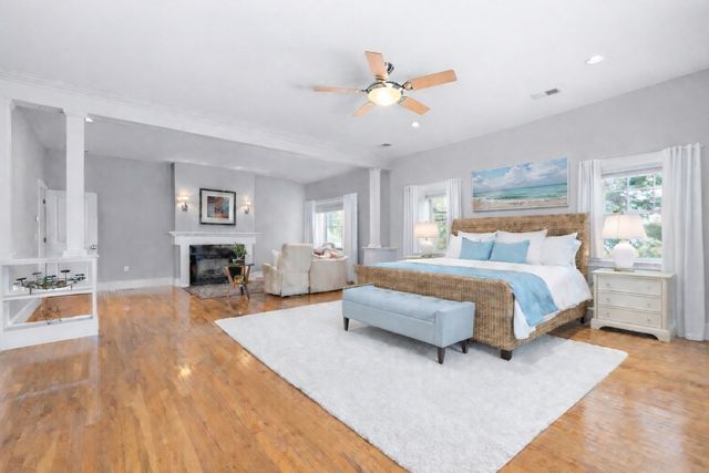 37 Mayflower Road, Winchester, MA 01890