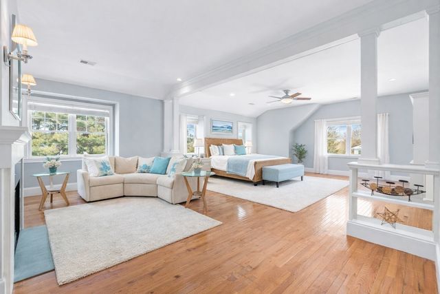 37 Mayflower Road, Winchester, MA 01890