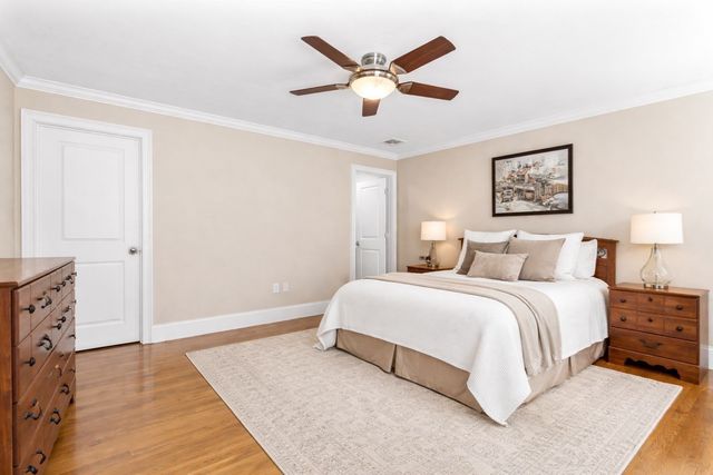 37 Mayflower Road, Winchester, MA 01890