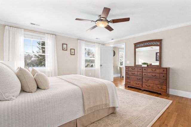 37 Mayflower Road, Winchester, MA 01890