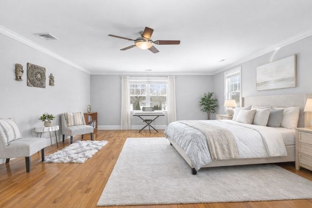 37 Mayflower Road, Winchester, MA 01890