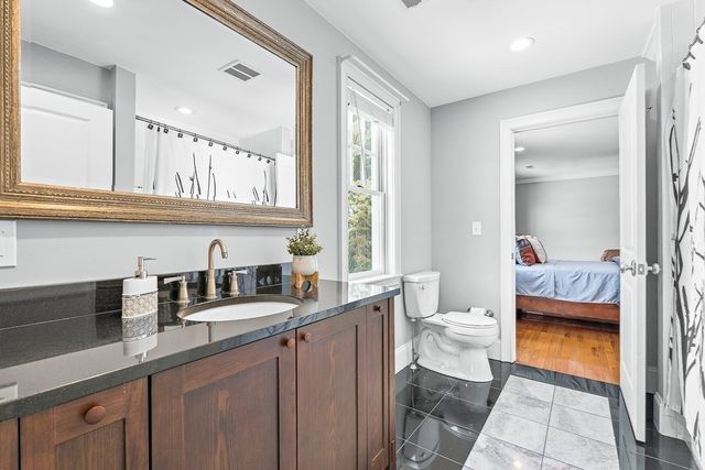 37 Mayflower Road, Winchester, MA 01890