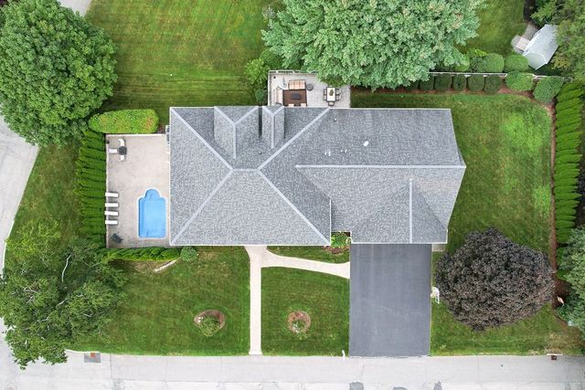 37 Mayflower Road, Winchester, MA 01890