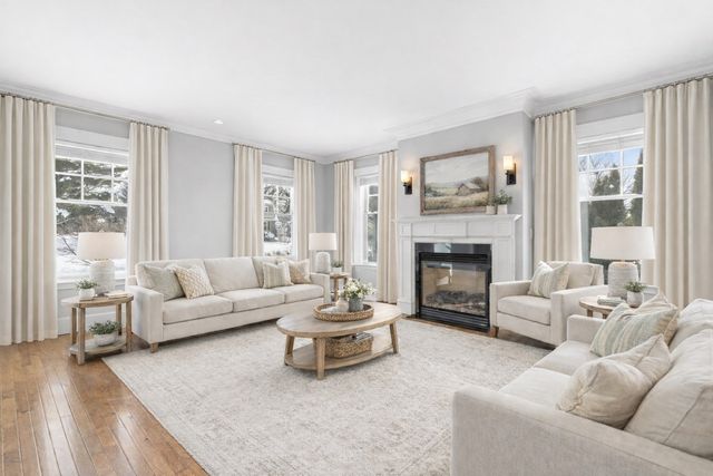 37 Mayflower Road, Winchester, MA 01890