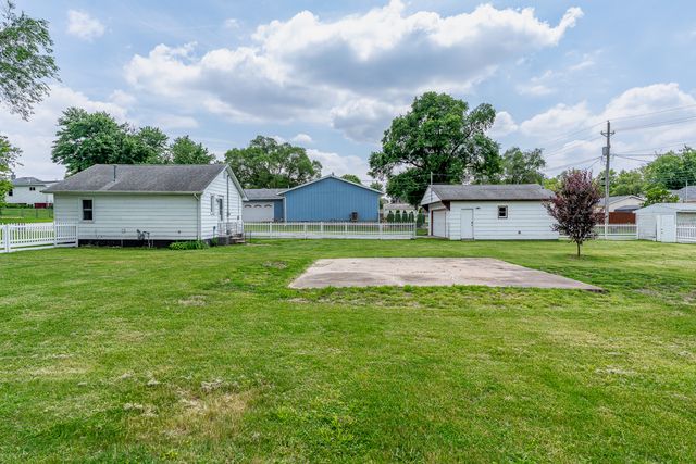 815 7th Street, Colona, IL 61241