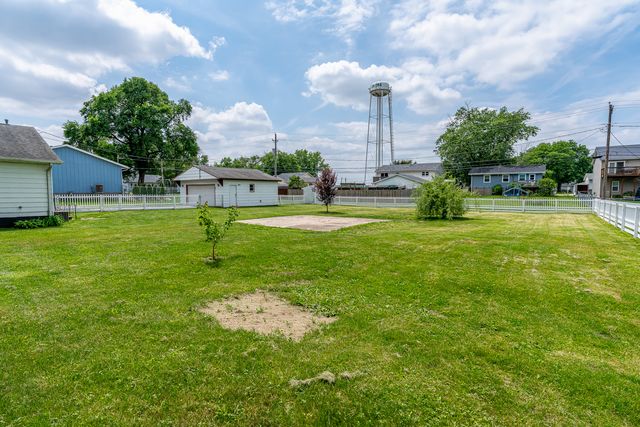 815 7th Street, Colona, IL 61241