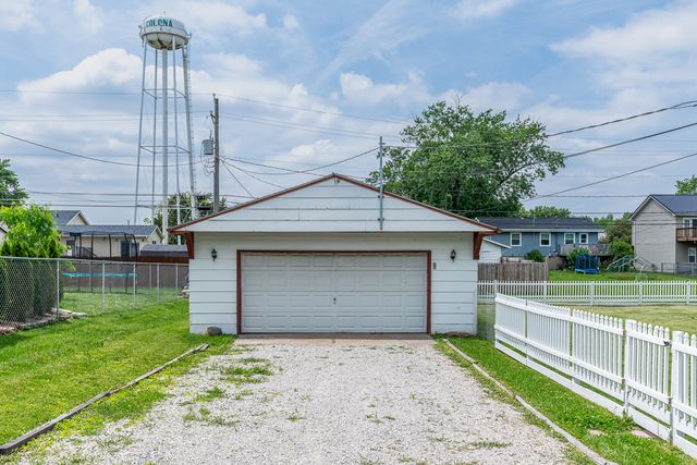815 7th Street, Colona, IL 61241