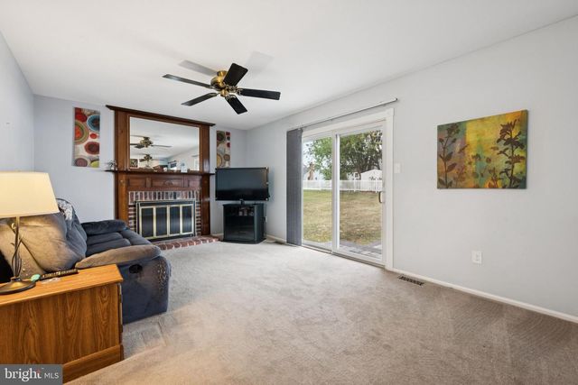 10 TROON RD, Clementon, NJ 08021