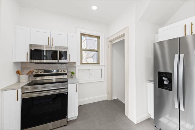 3625 Zinsle Avenue, Cincinnati, OH 45213