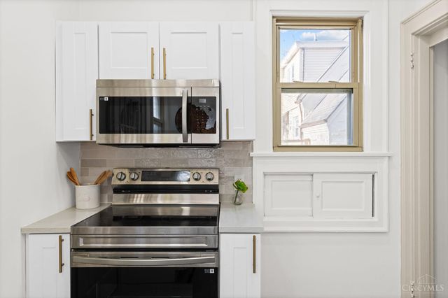 3625 Zinsle Avenue, Cincinnati, OH 45213