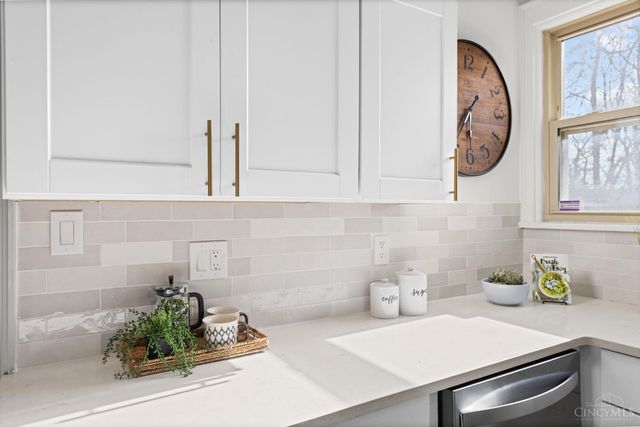 3625 Zinsle Avenue, Cincinnati, OH 45213