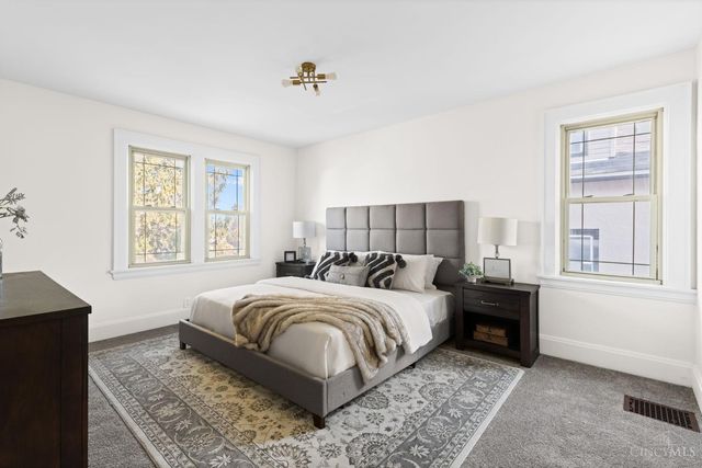 3625 Zinsle Avenue, Cincinnati, OH 45213