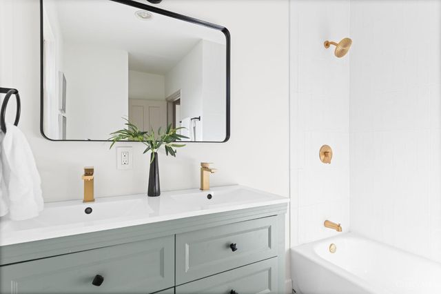 3625 Zinsle Avenue, Cincinnati, OH 45213