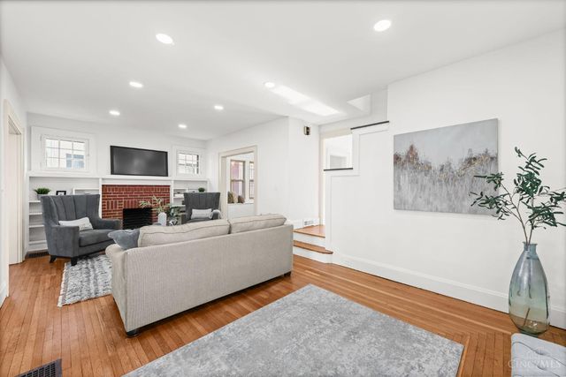 3625 Zinsle Avenue, Cincinnati, OH 45213