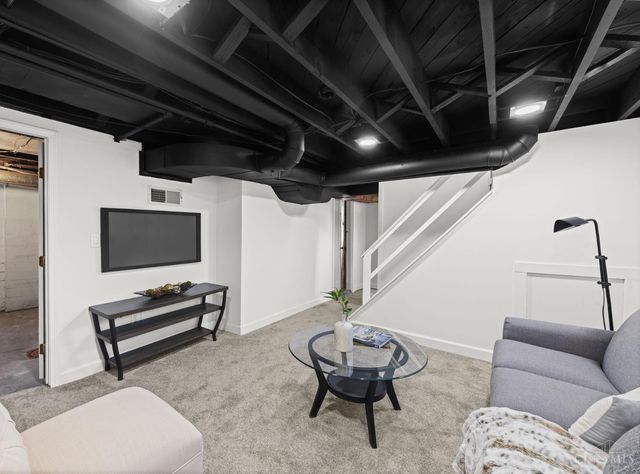 3625 Zinsle Avenue, Cincinnati, OH 45213