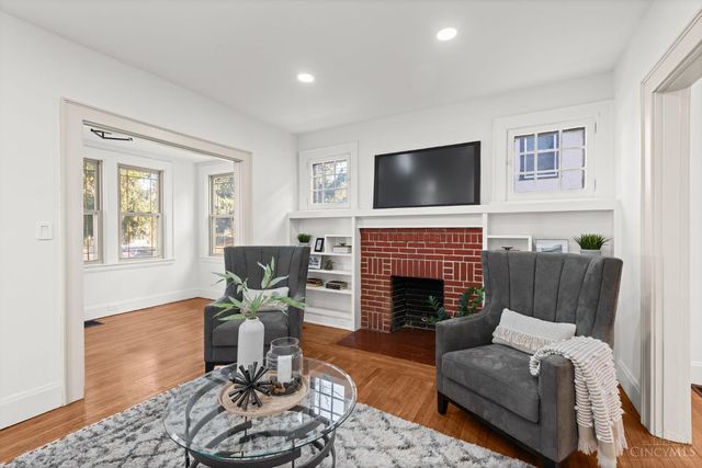 3625 Zinsle Avenue, Cincinnati, OH 45213