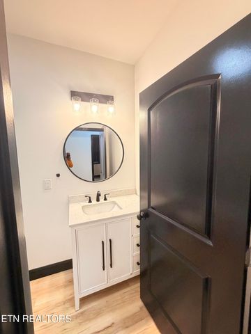 3944 Seahorn Ave, Knoxville, TN 37914