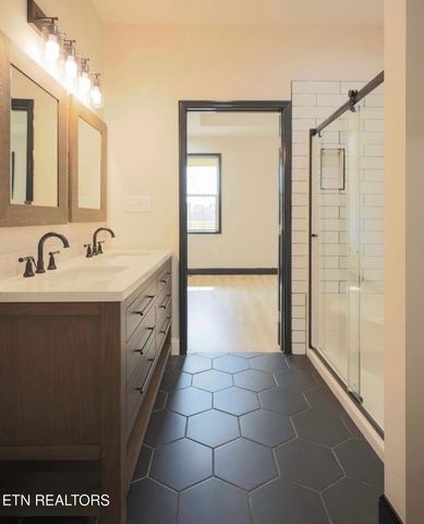 3944 Seahorn Ave, Knoxville, TN 37914