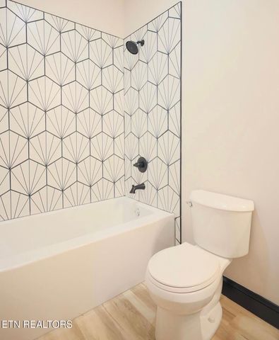 3944 Seahorn Ave, Knoxville, TN 37914