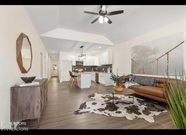 3944 Seahorn Ave, Knoxville, TN 37914