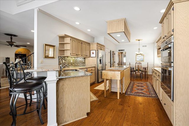 8876 DARBY DAN LN, Germantown, TN 38138