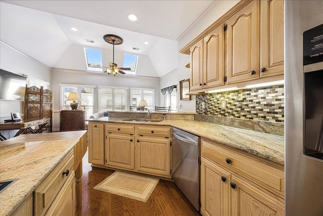 8876 DARBY DAN LN, Germantown, TN 38138