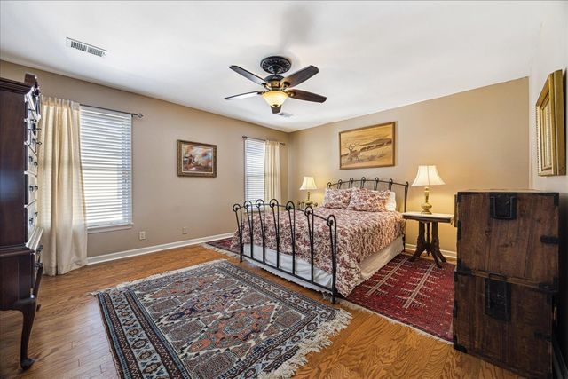 8876 DARBY DAN LN, Germantown, TN 38138