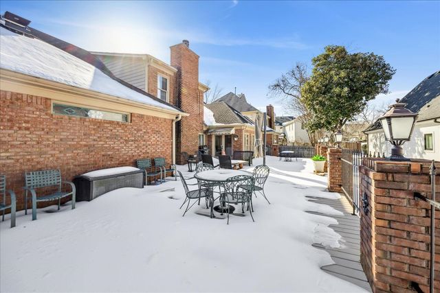 8876 DARBY DAN LN, Germantown, TN 38138