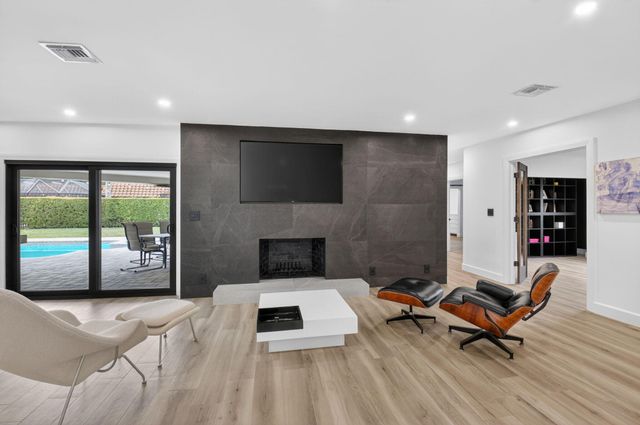 6899 Viento Way, Boca Raton, FL 33433