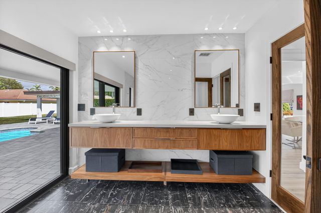 6899 Viento Way, Boca Raton, FL 33433