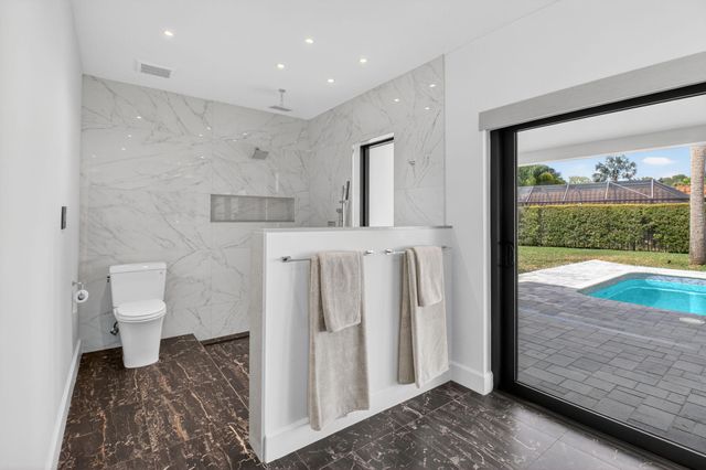 6899 Viento Way, Boca Raton, FL 33433