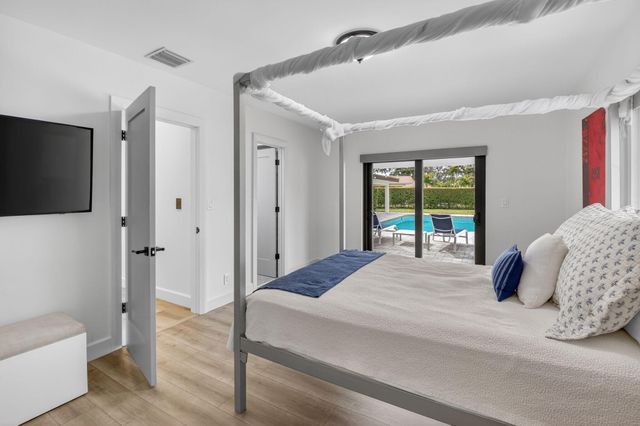 6899 Viento Way, Boca Raton, FL 33433