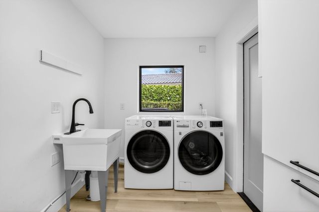 6899 Viento Way, Boca Raton, FL 33433